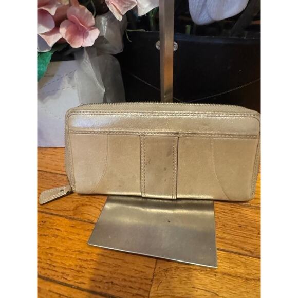 Coach Soho METALLIC GOLD Wallet (400 - Picture 2 of 6